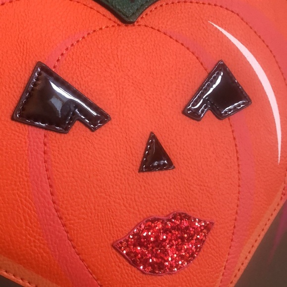 Betsey Johnson Kitsch pumpkin crossbody bag orange XOGINGER New with tags - Picture 5 of 14